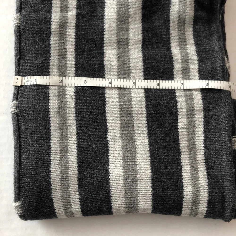 Gap reversible striped scarf